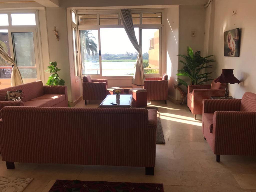 East Luxor Apartments With Nile Views Jazirat al Awwamiyah Exteriör bild