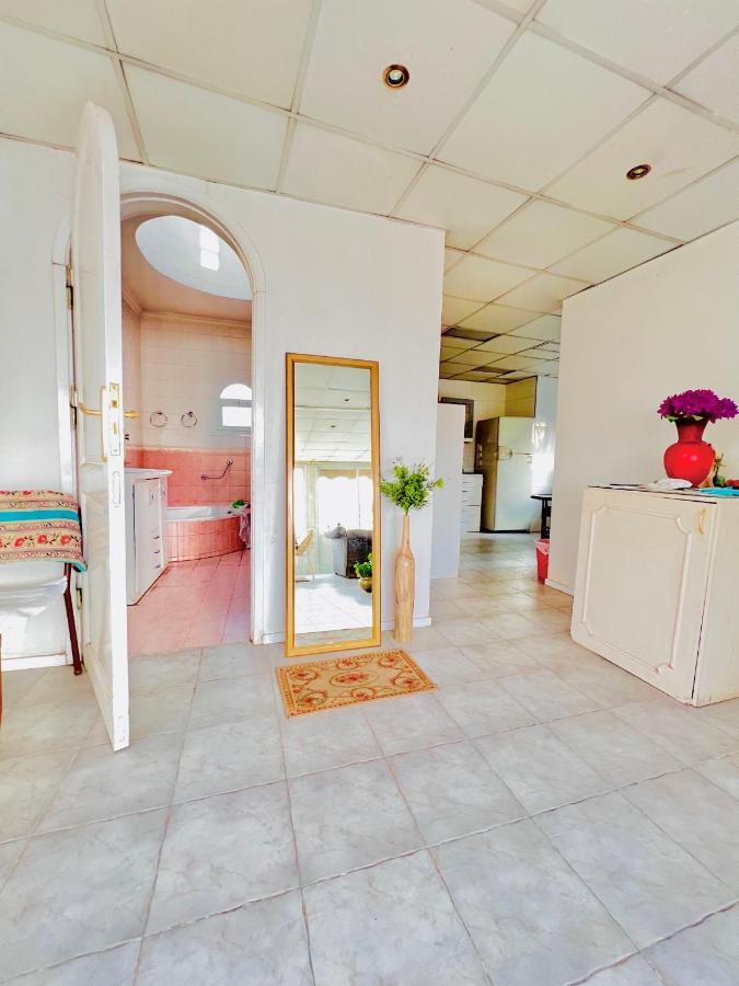 East Luxor Apartments With Nile Views Jazirat al Awwamiyah Exteriör bild